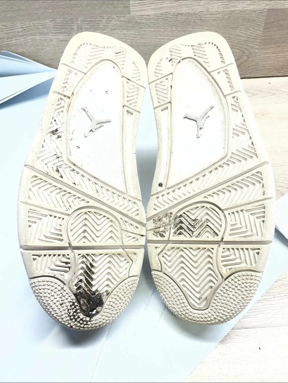 Jordan Kids Cream & Light Yellow Retro Lace-Up Sneakers #1093